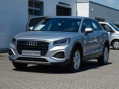 Gebraucht Audi Q2 Advanced Plus 110 PS (80 kW) 2022 Silber SUV