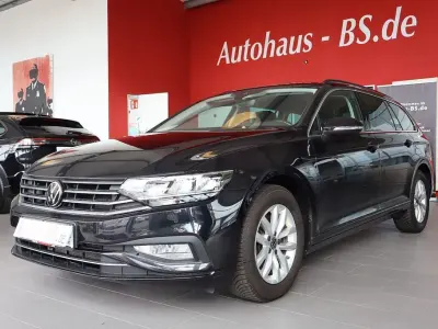 Gebraucht VW Passat 150 PS (110 kW) 2024 Schwarz Kombi