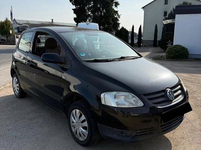 Gebraucht VW Fox 55 PS (40 kW) 2008 Schwarz Kleinwagen