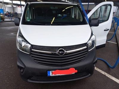 Gebraucht Opel Vivaro Sport 121 PS (88 kW) 2016 Weiß Van / Kleinbus