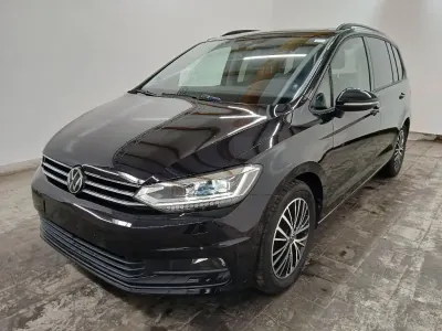 Gebraucht VW Touran Comfortline 150 PS (110 kW) 2024 Schwarz Van / Kleinbus