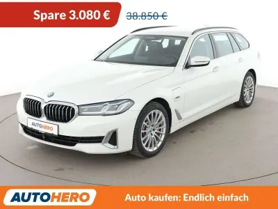 Gebraucht BMW 530e Luxury Line 184 PS (135 kW) 2024 Alpinweiss iii Kombi