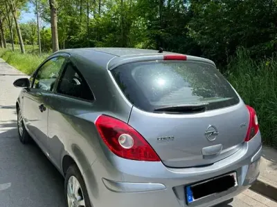 Gebraucht Opel Corsa Innovation 60 PS (44 kW) 2009 Silber Kleinwagen