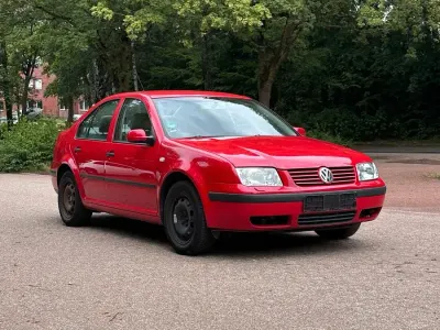 Gebraucht VW Bora 102 PS (75 kW) 2004 Rot Limousine