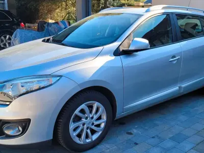 Gebraucht Renault Mégane GrandTour 101 PS (74 kW) 2014 Silber Kombi
