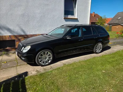Używany Mercedes E280 Avantgarde 190 KM (139 kW) 2008 Czarny Sedan/Limuzyna