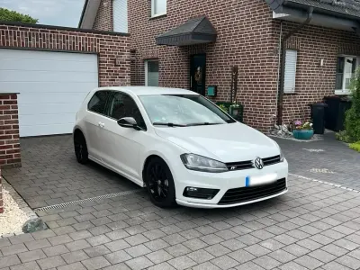 Gebraucht VW Golf 140 PS (102 kW) 2013 Weiß Coupé