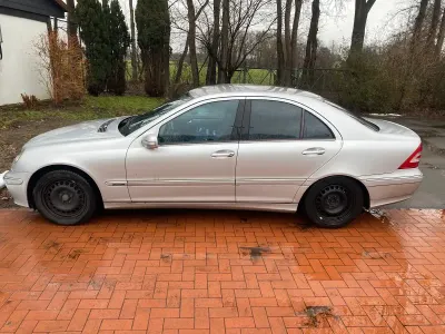 Brugt Mercedes C230 Avantgarde 204 HK (150 kW) 2008 Sølv Stationcar