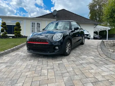 Occasion Mini Cooper Pepper 136 PK (100 kW) 2016 Zwart Hatchback