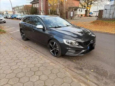 Gebraucht Volvo V60 329 PS (241 kW) 2014 Schwarz Kombi