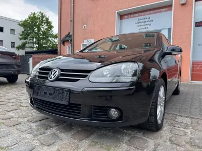Gebraucht VW Golf V Edition 80 PS (58 kW) 2008 Schwarz Kleinwagen