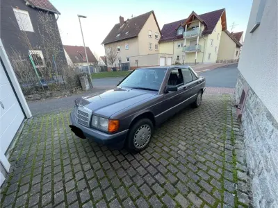 Gebraucht Mercedes 190 75 PS (55 kW) 1992 Limousine
