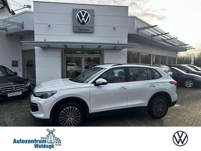 Oryxweiß perlmutteffekt (metallic) Gebraucht 2024 VW Tiguan Life SUV | 38.500 € (Etwas zu teuer)