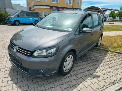 Gebraucht VW Touran Comfortline 105 PS (77 kW) 2014 Grau Van / Kleinbus
