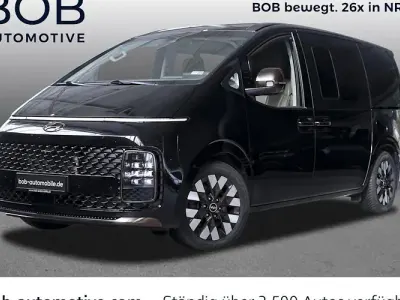 Gebraucht Hyundai Staria Signature 177 PS (130 kW) 2022 Abyss black (schwarz) Van / Kleinbus