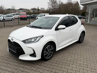 Gebraucht Toyota Yaris Team 72 PS (52 kW) 2022 Weiß Kleinwagen