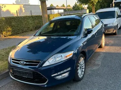 Gebraucht Ford Mondeo 140 PS (102 kW) 2014 Blau Kombi