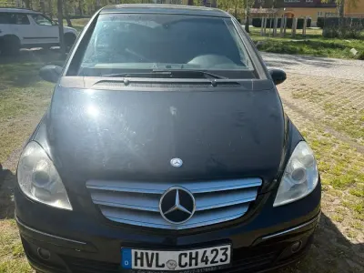 Używany Mercedes B170 116 KM (85 kW) 2006 Czarny Minivan