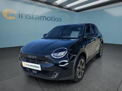 Neu Fiat 600 La Prima 101 PS (74 kW) 2025 Silber Kleinwagen