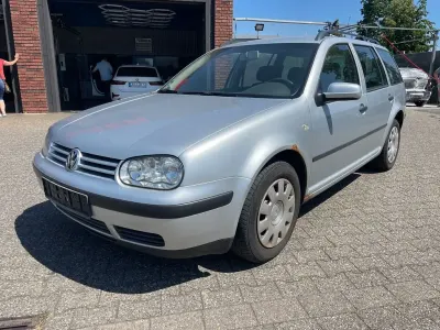 Gebraucht VW Golf IV Basis 101 PS (74 kW) 2003 Silber Kombi
