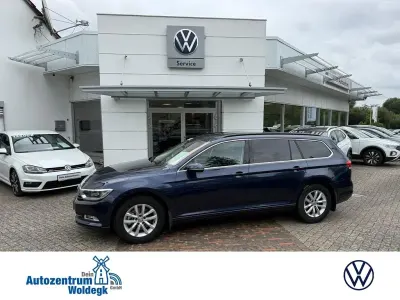 Gebraucht VW Passat Comfortline 150 PS (110 kW) 2015 Blau Kombi