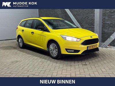 Gebraucht Ford Focus 120 PS (88 kW) 2018 Gelb Kombi