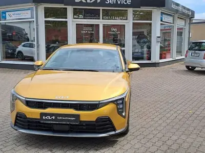 Nowe Kia K4 Vision 116 KM (85 kW) 2026 Żółty Sedan/Limuzyna