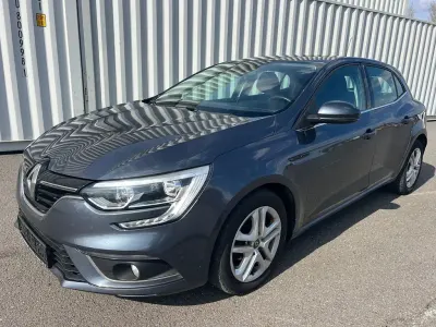 Używany Renault Mégane Life 101 KM (74 kW) 2016 Szary Sedan/Limuzyna