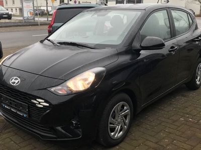 Gebraucht Hyundai i10 67 PS (49 kW) 2024 Schwarz Kleinwagen