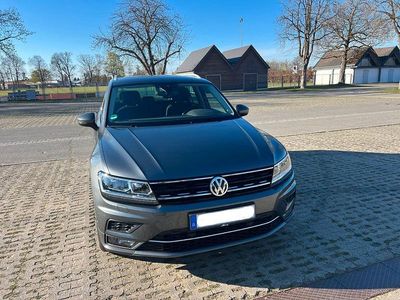 Gebraucht VW Tiguan Highline 150 PS (110 kW) 2020 Grau SUV
