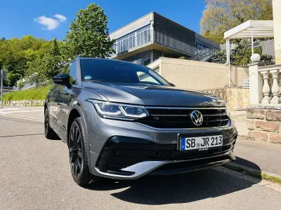 Gebraucht VW Tiguan Allspace R-line 200 PS (147 kW) 2023 Grau SUV