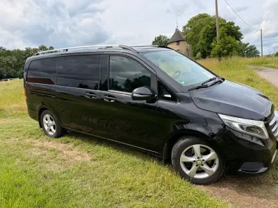 Gebraucht Mercedes V220 Edition 163 PS (119 kW) 2017 Schwarz Van / Kleinbus