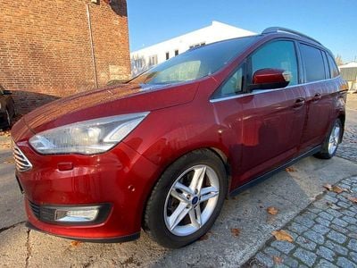 Rot Gebraucht 2015 Ford Grand C-Max Titanium Van / Kleinbus | 9.690 € (Guter Preis)