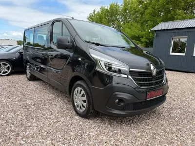 Gebraucht Renault Trafic Life 145 PS (106 kW) 2019 Schwarz Van / Kleinbus