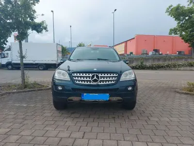 Gebraucht Mercedes ML320 224 PS (164 kW) 2006 Grün SUV