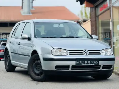 Usata VW Golf IV 102 CV (75 kW) 2002 Argento Berlina
