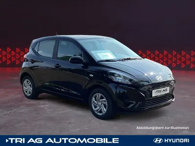 Gebraucht Hyundai i10 Select 63 PS (46 kW) 2025 Phantom black / met Kleinwagen