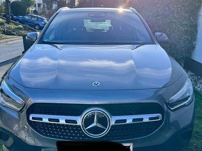Gebraucht Mercedes GLA180 136 PS (100 kW) 2022 Grau SUV