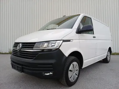 Gebraucht VW Transporter 110 PS (80 kW) 2022 Candyweiss Van