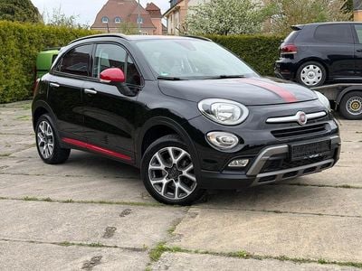 Käytetty Fiat 500X Connect 140 HP (102 kW) 2015 Musta Katumaasturi