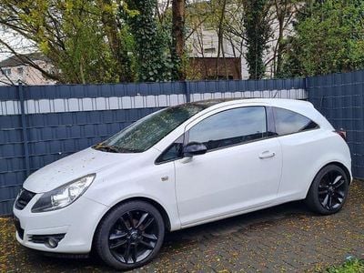 Gebraucht Opel Corsa Color Edition 90 PS (66 kW) 2009 Weiß Kleinwagen