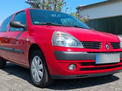 Gebraucht Renault Clio II Campus 58 PS (42 kW) 2006 Rot Limousine
