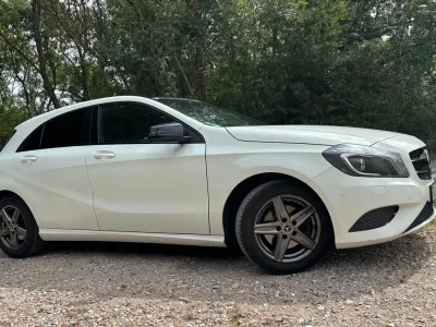 Gebraucht Mercedes A200 136 PS (100 kW) 2013 Weiß Kleinwagen