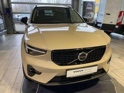Gebraucht Volvo XC40 Plus 197 PS (144 kW) 2025 Sand dune SUV