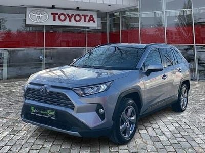 Silver metallic Gebraucht 2021 Toyota RAV4 Hybrid Team SUV | 24.990 € (Fairer Preis)