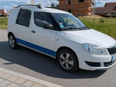 Gebraucht Skoda Roomster 90 PS (66 kW) 2012 Weiß Van / Kleinbus