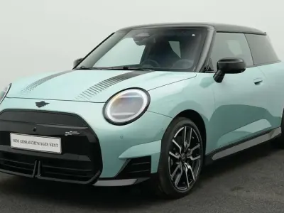 Gebraucht Mini Cooper SE 160 kW (218 PS) 2025 Grün Kleinwagen