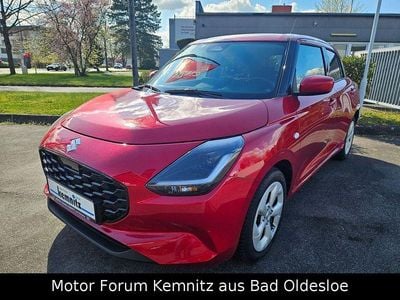 Second-hand Suzuki Swift Comfort 83 CP (61 kW) 2025 Roșu Hatchback