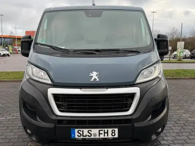 Gebraucht Peugeot Boxer 120 PS (88 kW) 2022 Grau Van