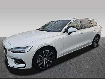 Weiß Gebraucht 2024 Volvo V60 Core Kombi | 36.998 € (Superpreis)